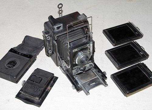 Speed Graphic camera