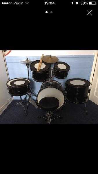 Stagg 5 peice drum set