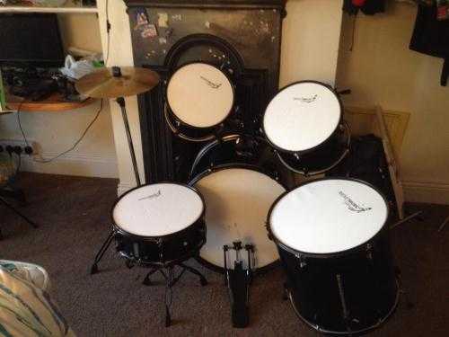 STAGG DRUM KIT