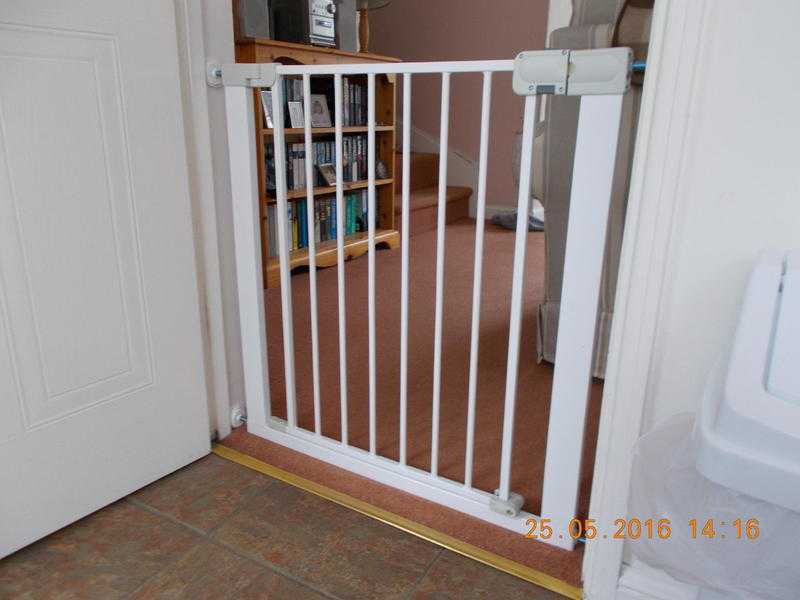 Stair Gate  Door Gate