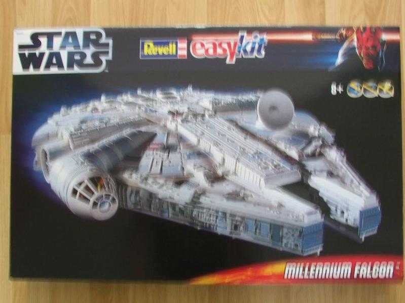 STAR WARS MILLENNIUM FALCON MODEL BRAND NEWSEALED