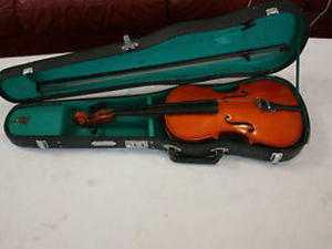 Stentor Violin, Size 34, plus books