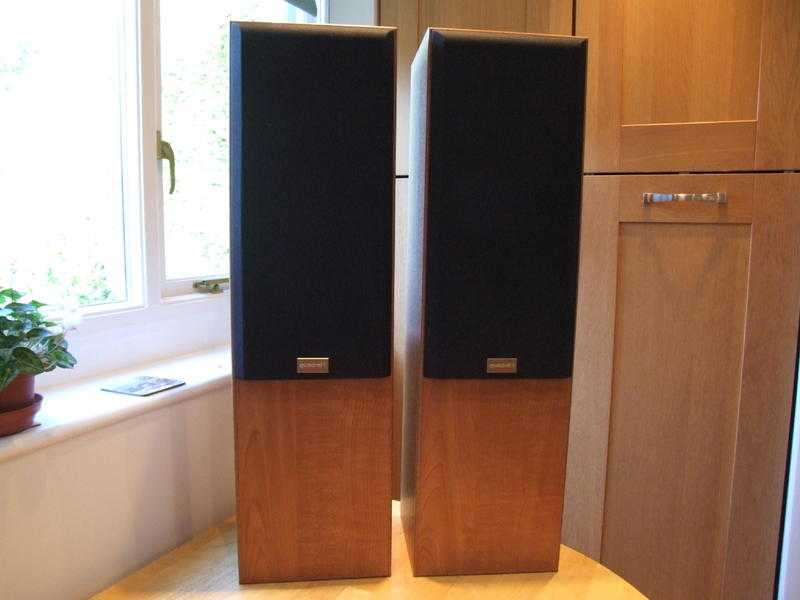 STEREO SPEAKERS