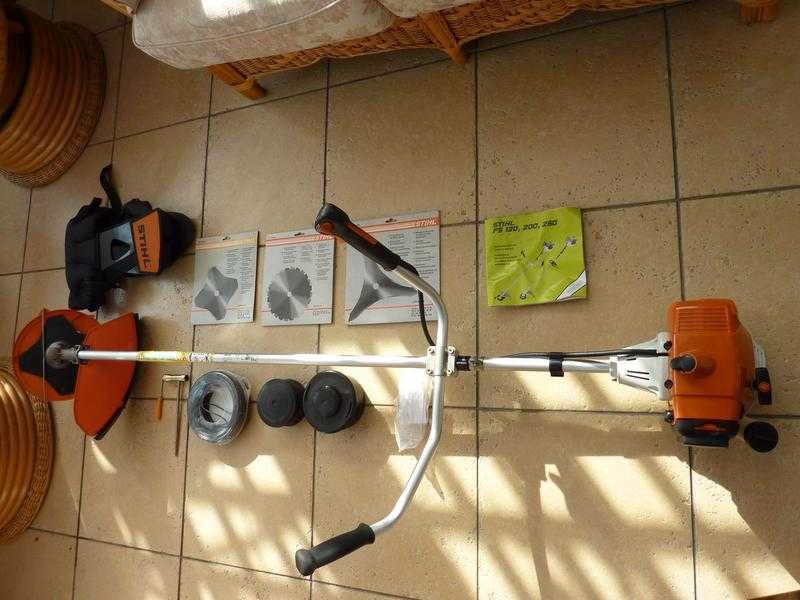 STIHL FS200 BRUSHCUTTER