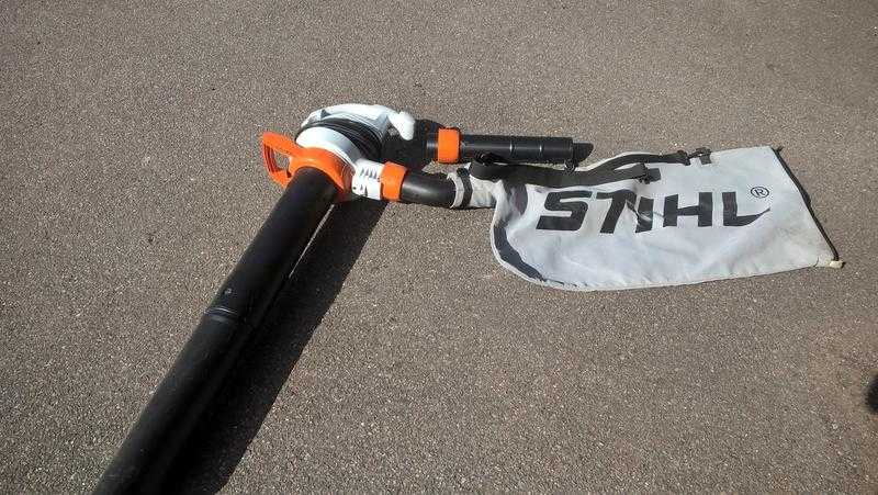 Stihl SHE 71 Leaf BlowerVacuum