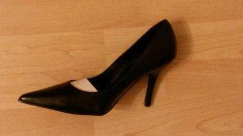 Stiletto black leather shoes, pointed toe size 5 Barretts brand new