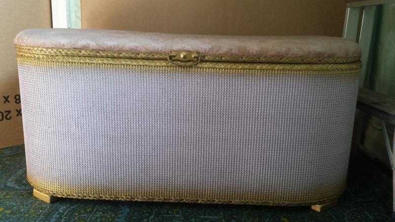 STORAGE OTTOMAN. 36 INS LONG.