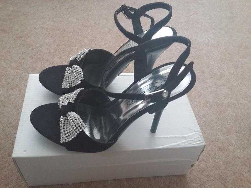 Strappy black heels  Size 3