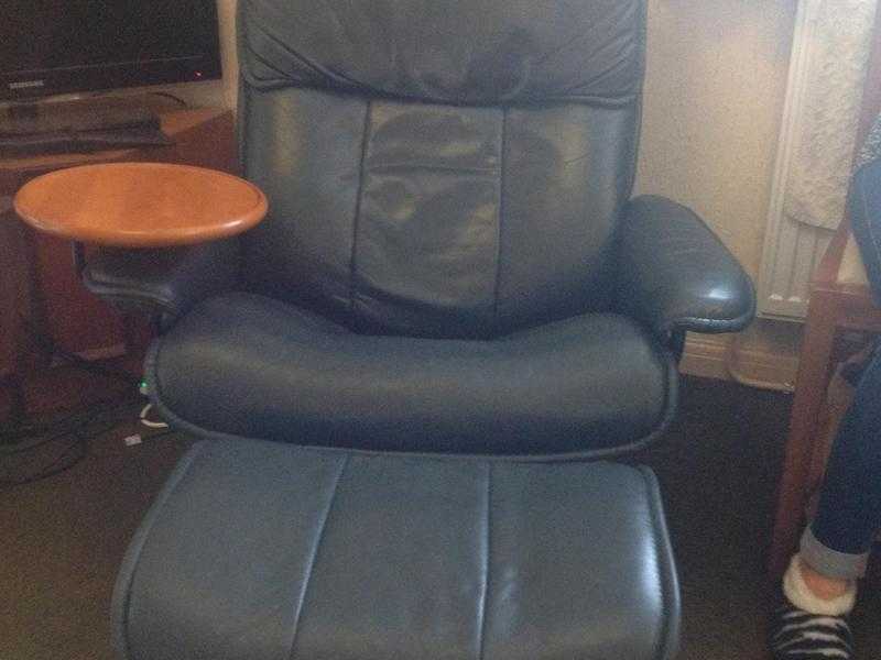 Stressless Admiral Leather Chair with side Table and Footstool
