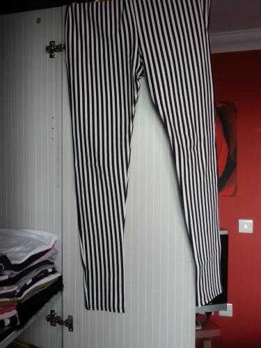 stripey black amd white leggings