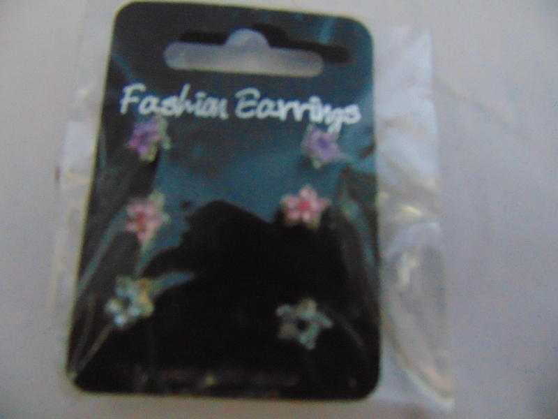 Stud earrings 3 pairs per card x 4