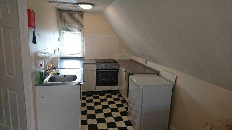 Studio apartment - self contained for up 2 people