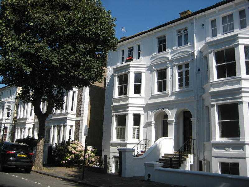 Studio Flat Available in Hove