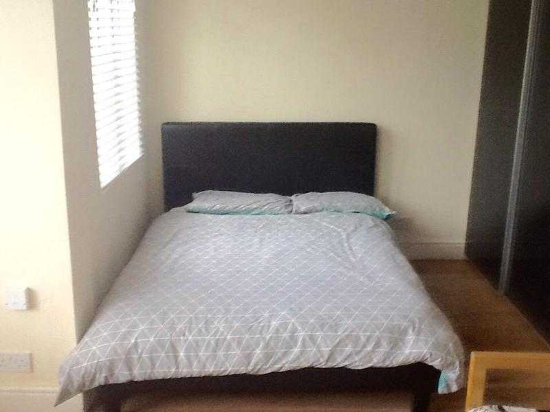 Studio flat Harrow london