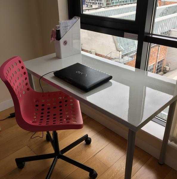 Study desktable with office chair