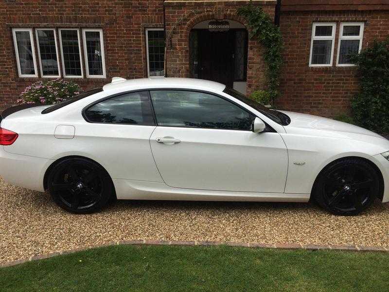 Stunning BMW 320d M Sport in white - Lots of extras