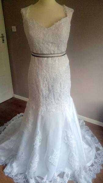 Stunning FishtailMermaid Style Dress size 1012