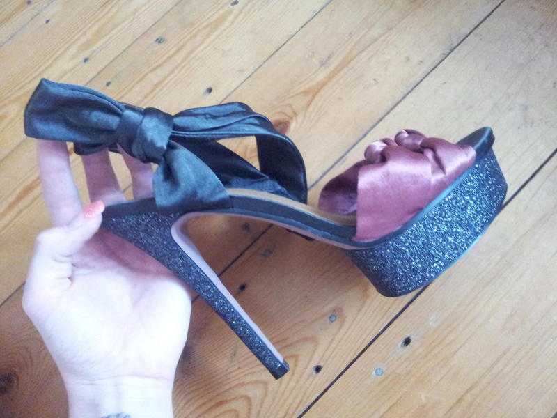 STUNNING Kurt Geiger Heels Size 7