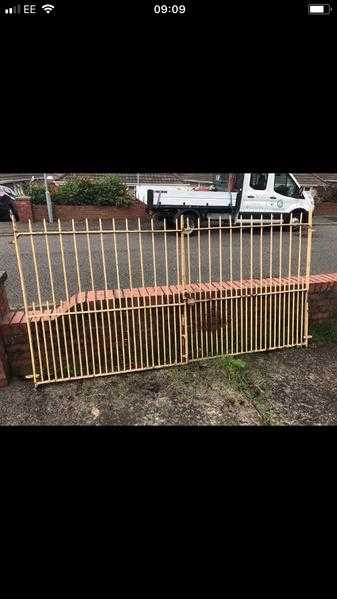 Stunning Large Vintage Driveway Gates 9 x 46