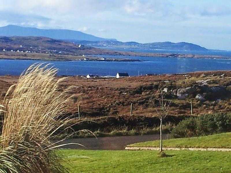 STUNNING VIEWS OVER THE WILD ATLANTIC WAY THAT WILL NOT BREAK THE BANK VIEWING IS A MUST
