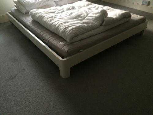 Stunning white  king size bed