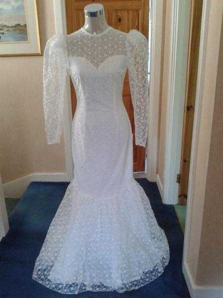 STUNNING WHITE LACE PRENUPTIA FULL LENGTH WEDDING DRESS, BRAND NEW NEVER WORN, IN ORIGINAL PACKAGING