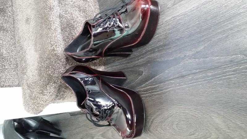 Stylish Ladies Platform Shoes - Size 3UK