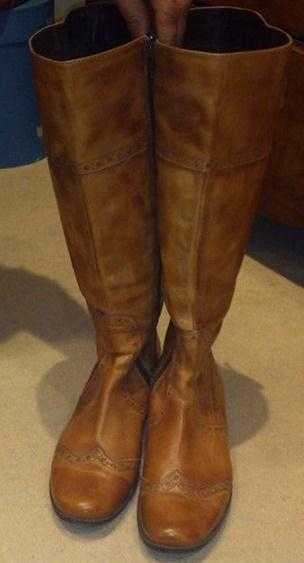 Stylish Tamaris Long Boots