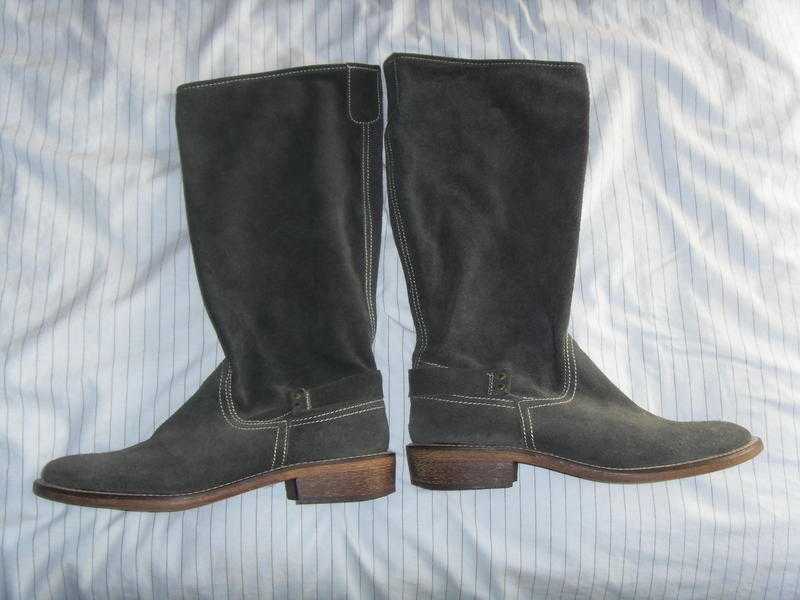 suede ladies winter boots, size 40, grey with a hint of blue