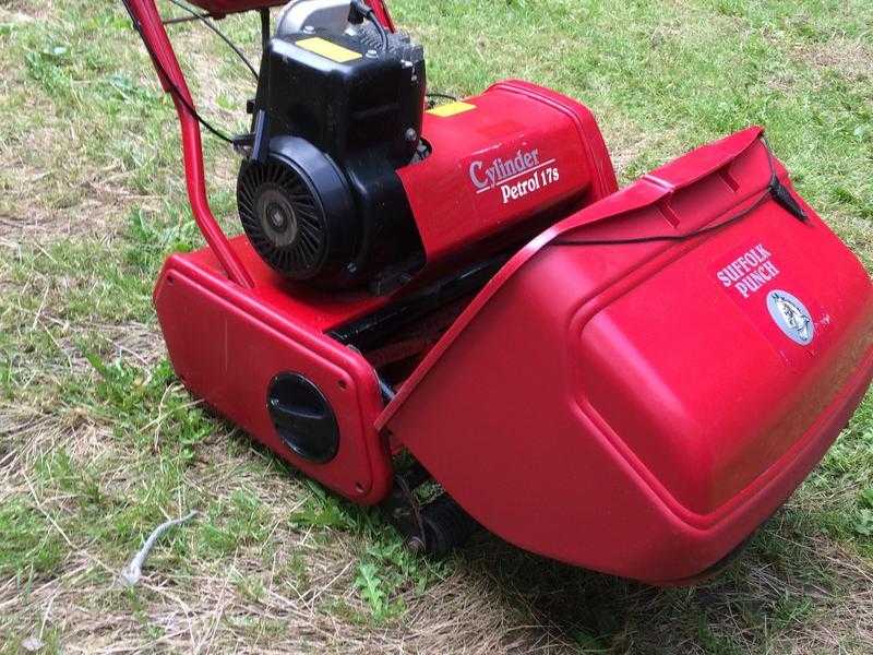 Suffolk punch 17s cylinder lawnmower