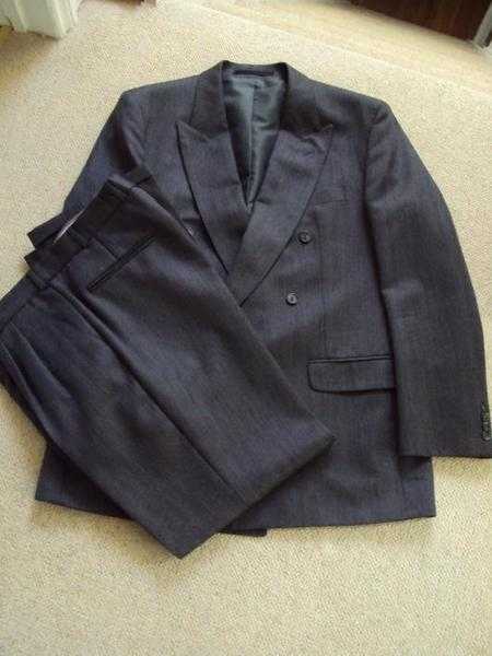 Suit Size 42quot (52 regular)