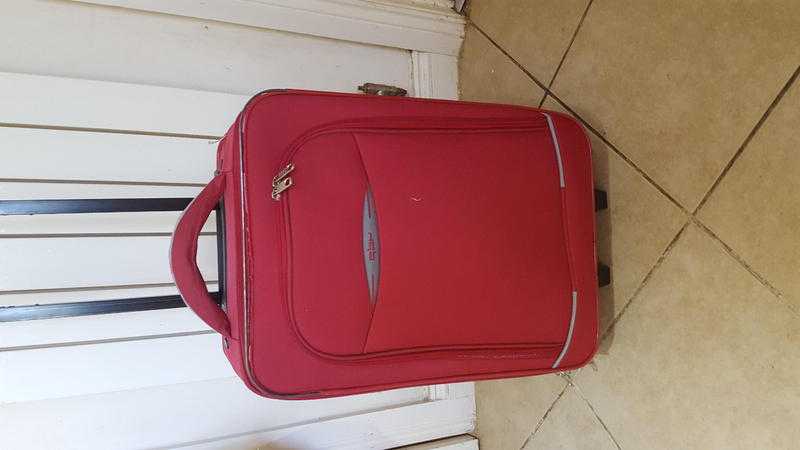 Suitcase cabin sized red