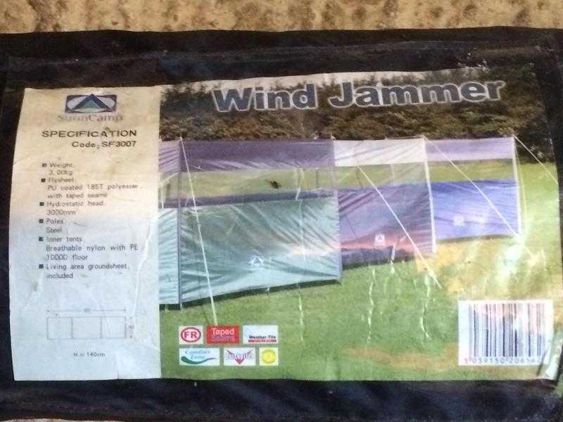 SunnCamp Windjammer Windbreak