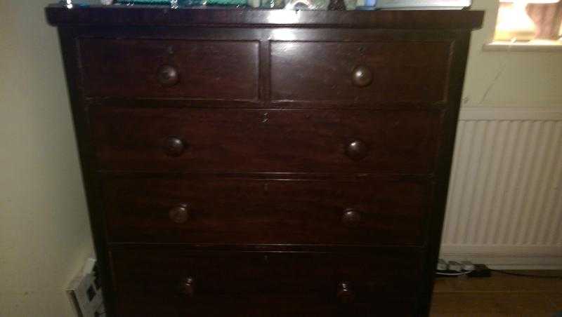 Superb Victorian Chest of Drawers