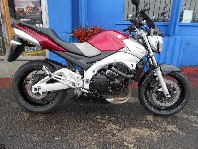 Suzuki GSR 2008