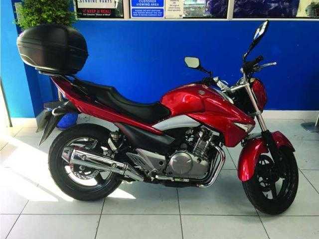 Suzuki GW250 2013