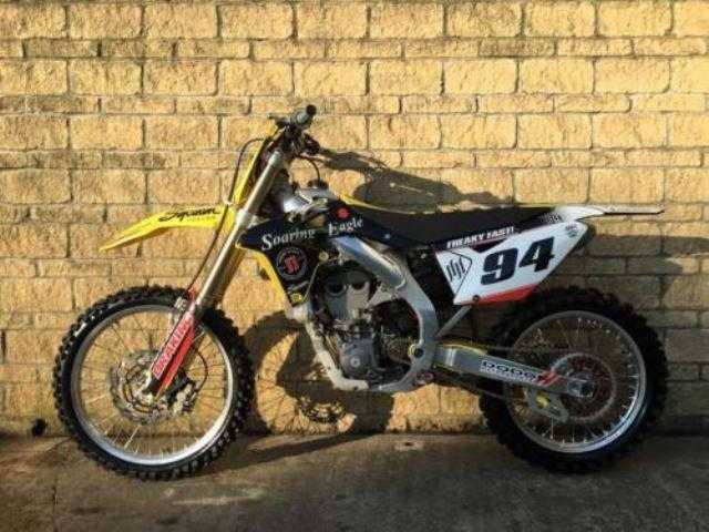 Suzuki RM