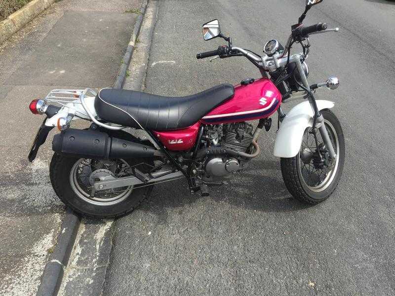 Suzuki RV 125 (VAN VAN) 2010