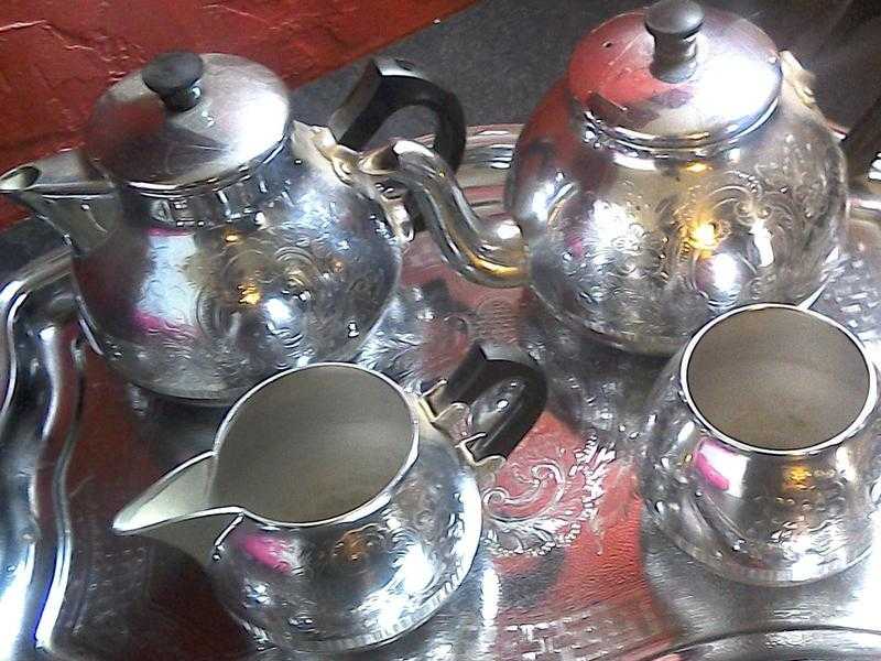 Swan tea set