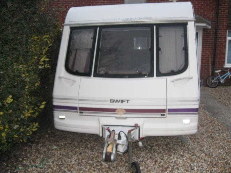 Swift 2 Berth 2000 Endbathroom Caravan