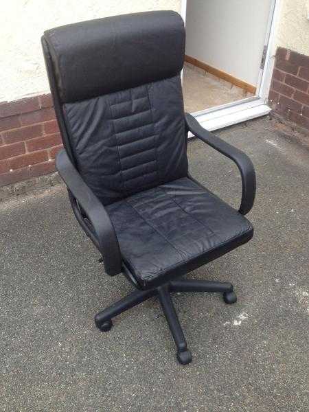 SWIVEL OFFICE CHAIR