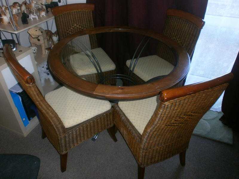 table and 4 chairs