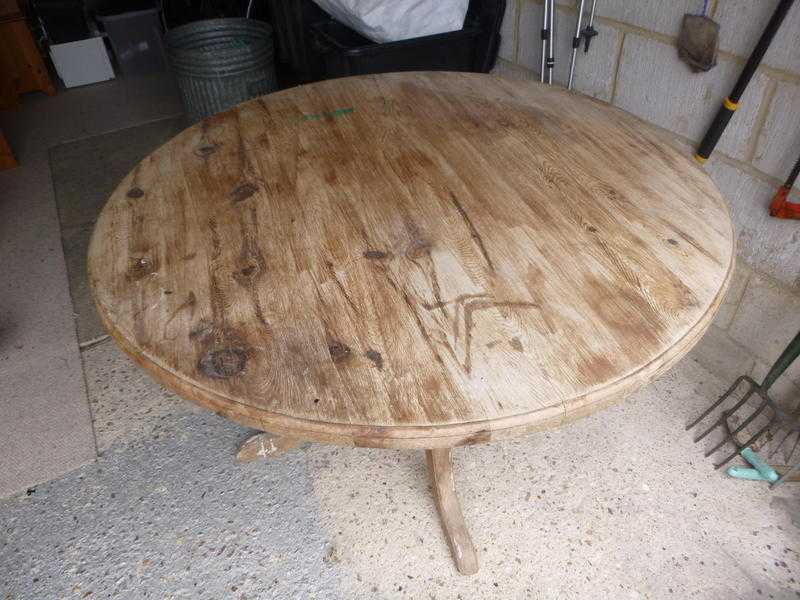 Table round pine 4 feet diameter