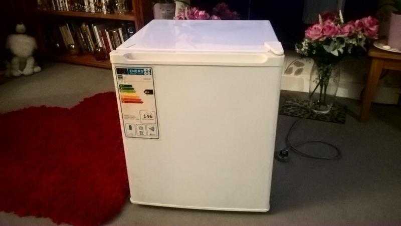 Table top fridge freezer