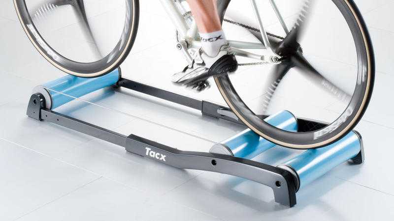 Tacx Antares Rollers and support stand