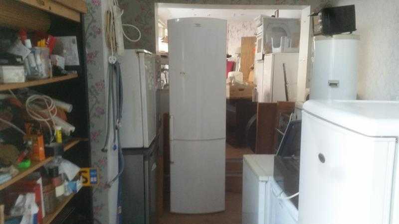 Tall Fridge Freezer 2.05 m Tall