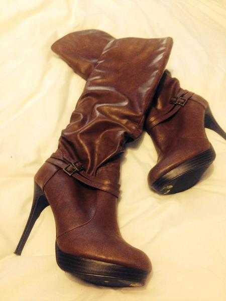 Tan boots size 7