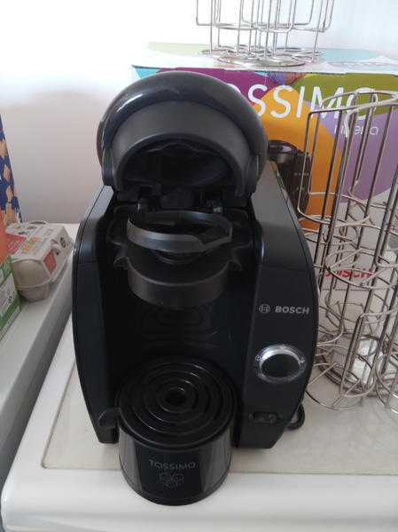 Tassimo T40 fedelia and 2 disc holders