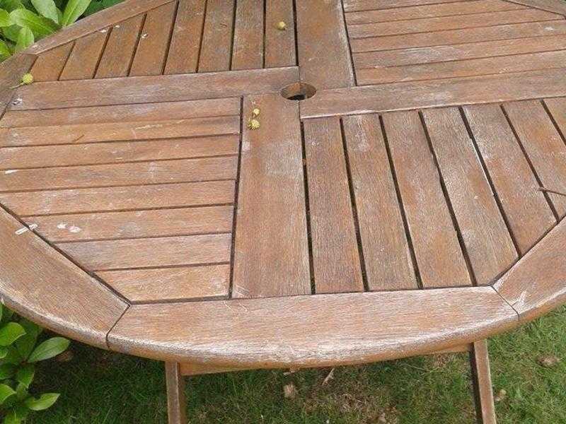 TEAK WOODEN GARDEN TABLE