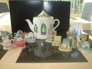 teapots Sadler6 for sale mint condition 3 with William Shakespeare plays 3 with old Monarchs on